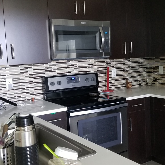 Meet your Posher, Andrea - Picture 4 of 4